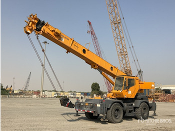Rough terrain crane GROVE