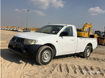Pickup truck MITSUBISHI L200