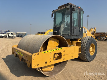 Compactor CATERPILLAR
