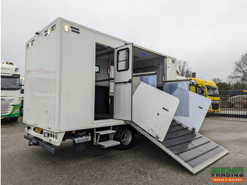 Horse truck MAN TGL 12.180 4x2 DoKa 7 pers. Euro5 EEV - Paardenwagen 2-Paards - 147.000km! - MARGE: picture 2