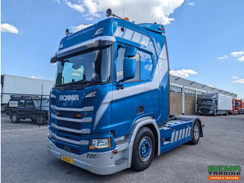 Tractor unit SCANIA R 410