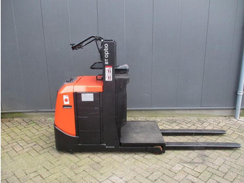 Order picker TOYOTA