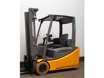 Electric forklift JUNGHEINRICH EFG