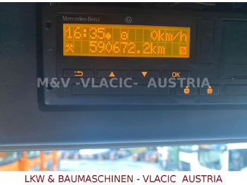 Container transporter/ Swap body truck Mercedes-Benz Actros 2545: picture 4