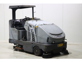 Scrubber dryer