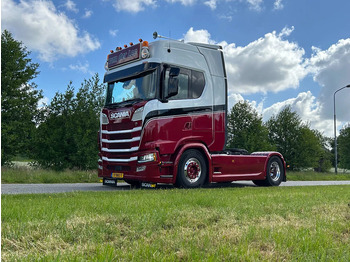 Tractor unit SCANIA S 500
