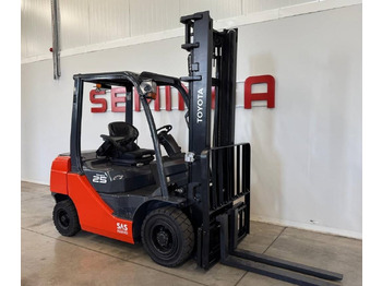 Diesel forklift TOYOTA FD 25