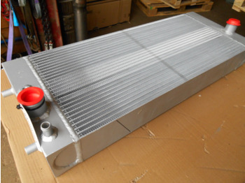 New Radiator for Construction machinery Case 84588263: picture 3 New Radiator for Construction machinery Case 84588263: picture 3
