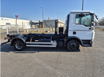 Hook lift truck for transportation of containers MAN TGL 12.180: picture 3 Hook lift truck for transportation of containers MAN TGL 12.180: picture 3