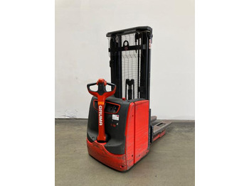 Stacker LINDE L16