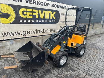 Compact loader GiANT B204SW: picture 3