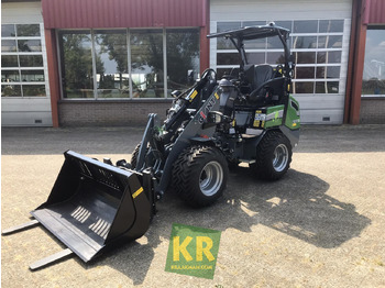 Compact loader GIANT