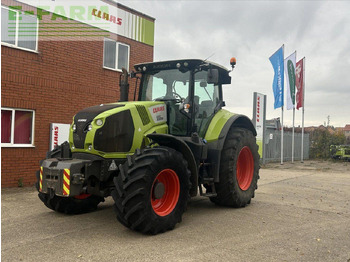Farm tractor CLAAS Axion 830