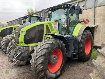 Farm tractor CLAAS Axion 920