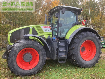 Farm tractor CLAAS Axion 930