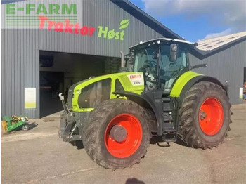 Farm tractor CLAAS Axion 930