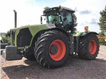 Farm tractor CLAAS Xerion 5000
