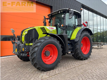 Farm tractor