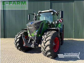 Farm tractor FENDT 828 Vario