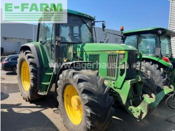 Farm tractor John Deere 6910: picture 1