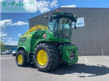 Forage harvester JOHN DEERE 8200
