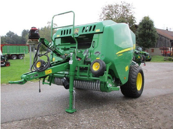 Square baler JOHN DEERE