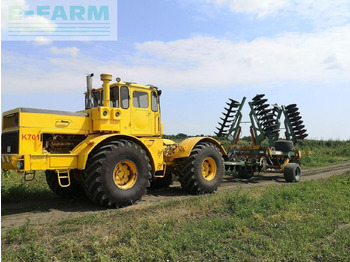 Farm tractor