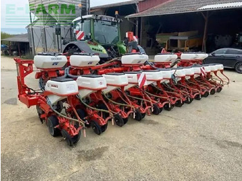 Precision sowing machine KUHN