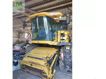 Combine harvester NEW HOLLAND CR9070