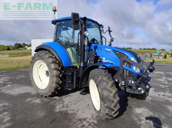 Farm tractor NEW HOLLAND T5