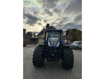 Farm tractor New Holland t7.270: picture 3