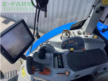 Farm tractor New Holland t7.270 auto command: picture 2