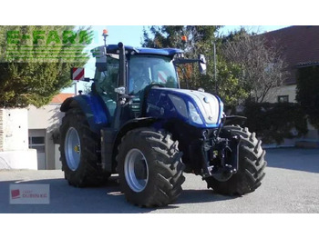 Farm tractor NEW HOLLAND T7