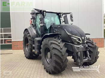 Farm tractor VALTRA