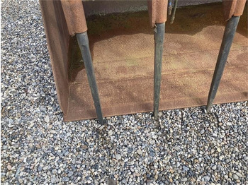 Leasing of Kirk SILOSKOVL MED VOLVOBESLAG  Kirk SILOSKOVL MED VOLVOBESLAG: picture 4