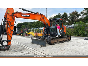 Crawler excavator Doosan Kettenbagger DX 235 LCR-5, hyd. SW OilQuick 70-55: picture 2