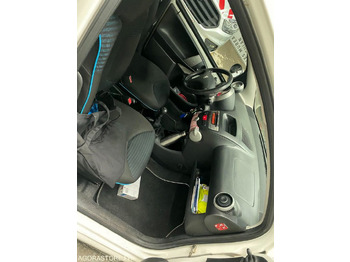 Car PEUGEOT 107: picture 4