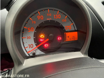 Car PEUGEOT 107: picture 3