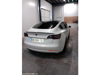 Car TESLA