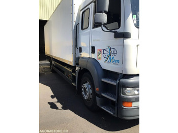 Truck CAMION PORTEUR: picture 2 Truck CAMION PORTEUR: picture 2
