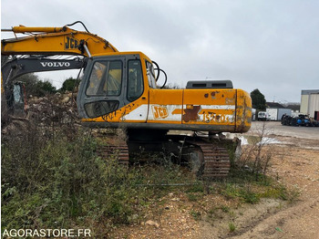 Excavator JCB