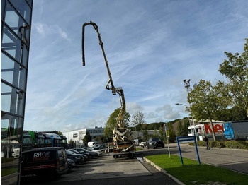 Concrete pump truck Iveco Eurotrakker 410 8X4 CIFA PUMP 24M + MIXER FULL STEEL + REMOTE CONTROL: picture 5