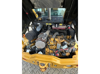 Wheel loader CAT 907 M: picture 3