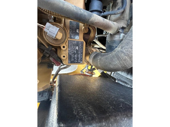 Wheel loader CAT 907 M: picture 4