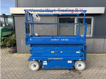 Scissor lift SKYJACK