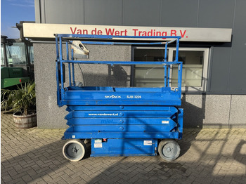 Scissor lift SKYJACK