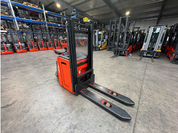 Forklift 09/2017 SERVICE + UVV 03/2026 LINDE L14AP EVO 1.400KG PALLET TRUCK ANT 4.885 HOURS SCALE: picture 5 Forklift 09/2017 SERVICE + UVV 03/2026 LINDE L14AP EVO 1.400KG PALLET TRUCK ANT 4.885 HOURS SCALE: picture 5