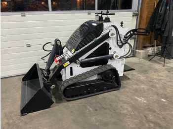 Compact track loader