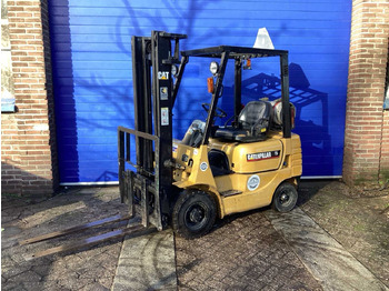 Forklift CATERPILLAR GP