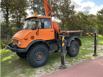 Farm trailer Mercedes-benz Unimog 406: picture 5